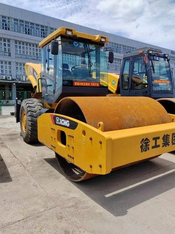 池州二手压路机市场/出售二手徐工20吨22吨26吨压路机