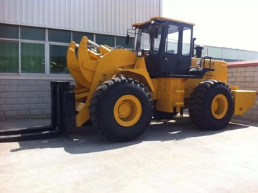 供应福大FDM756T-18叉装车对比晋工18吨叉装车矿山叉装机