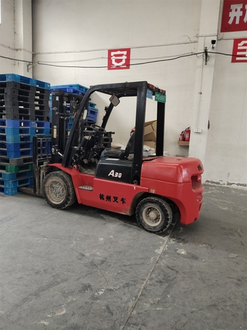上海嘉定区叉车出租公司电话-电瓶叉车出租-1吨-12吨叉车出租价格