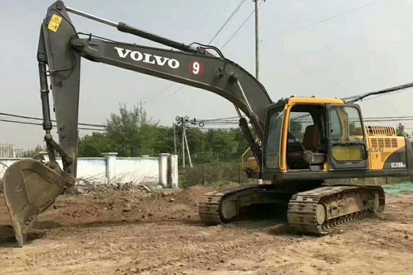 沃爾沃挖掘機維修電話售后-沃爾沃維修售后服務站揭陽7km以內(nèi)有店