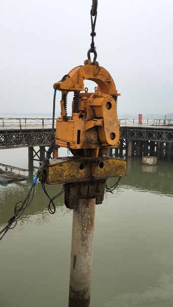 供应DZ-90 DZJ-120 DZJ-135的打桩机