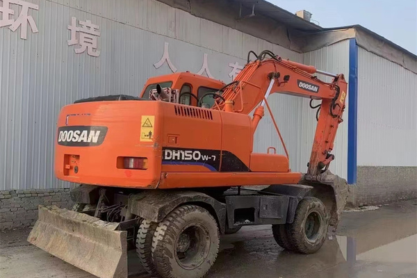 仙桃二手挖掘机市场|13-15-18玉柴挖掘机