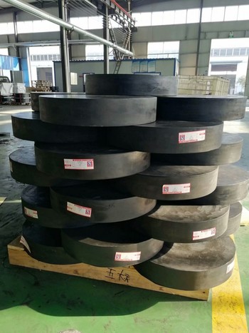 供应成都GYZ450*99板式圆形支座固定GBZY板式橡胶支座直销