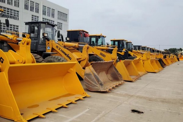 出售9成新柳工 龙工 临工30、50、60型二手装载机 铲车