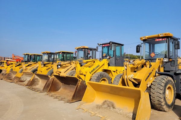 南京二手装载机市场,江苏个人二手20 30铲车,龙工临工电喷50装载机,柳工50CN装载机