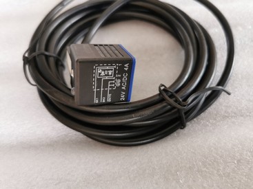 供应三一11516756电磁阀插头总成Q750.107IFI.8履带吊电磁阀