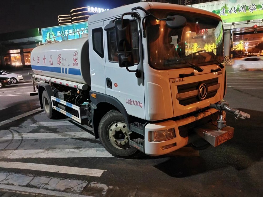鄂州专业吸污车，洒水车出租，道路清洗，浇灌绿化，人工降雨，清淤，抽水