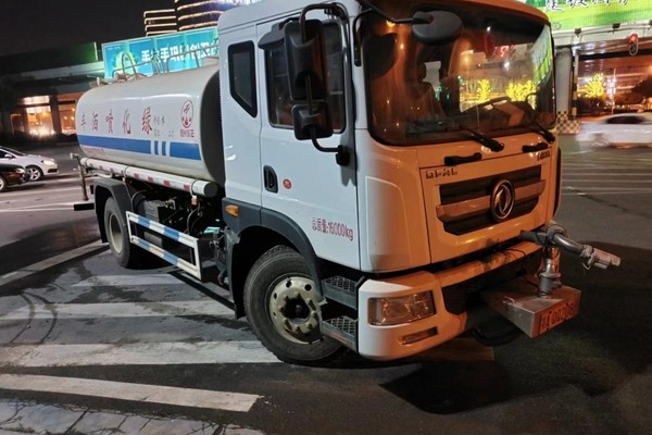 鄂州专业吸污车，洒水车出租，道路清洗，浇灌绿化，人工降雨，清淤，抽水