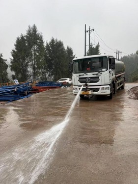 出租洒水车